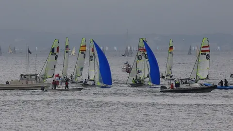 佩德里潜力巨大，亚马尔成长挑战多